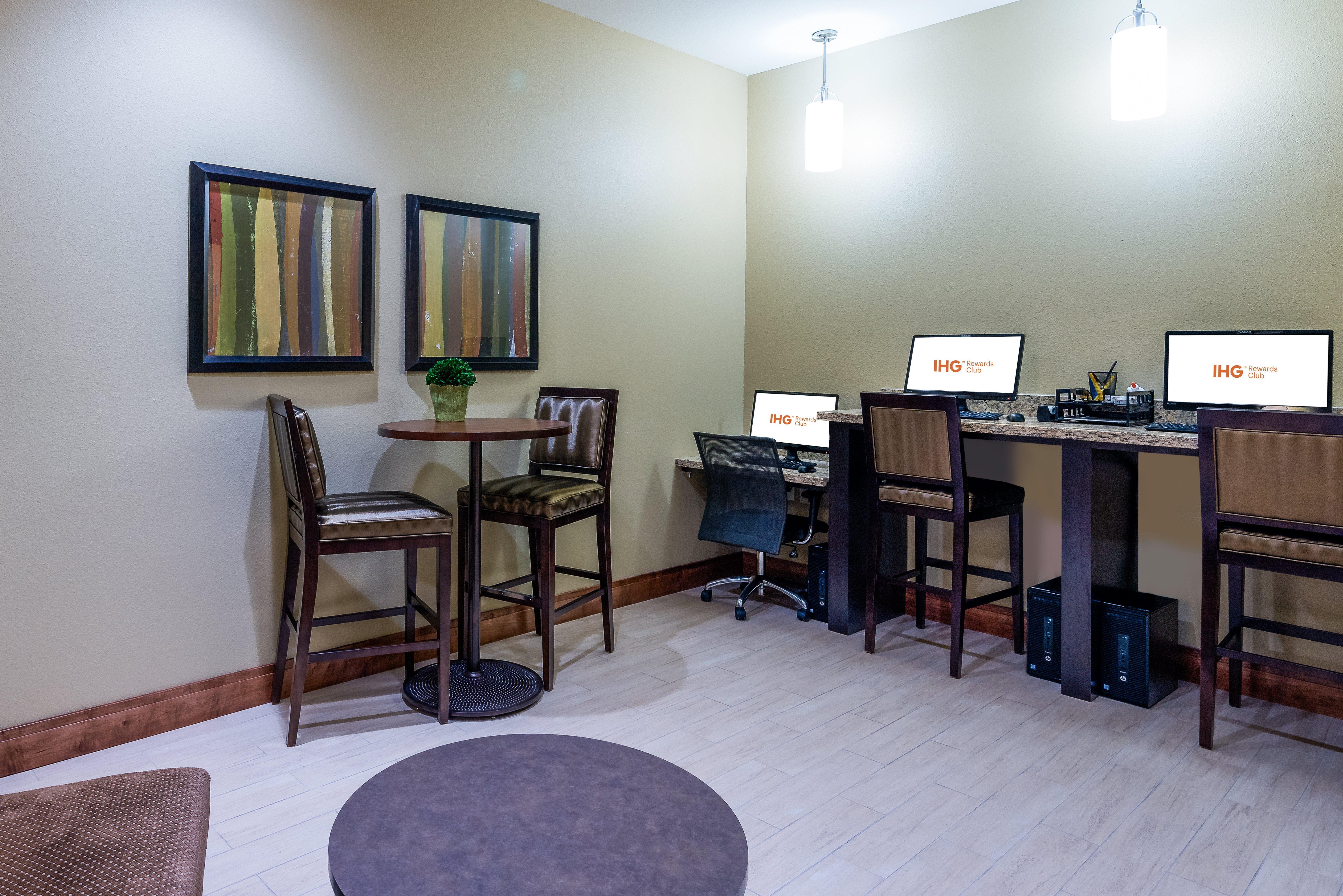 Staybridge Suites Eau Claire - Altoona By Ihg Luaran gambar