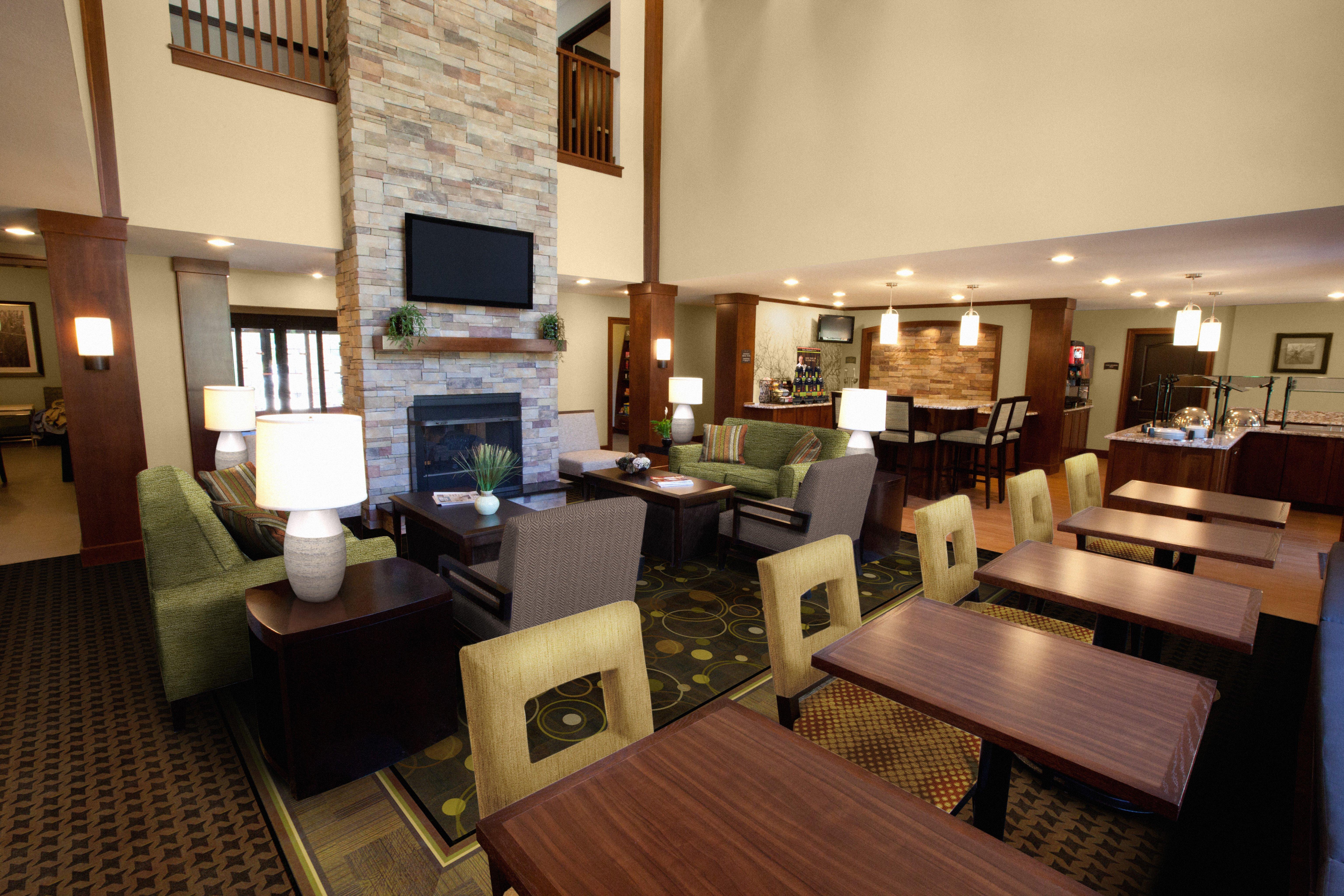 Staybridge Suites Eau Claire - Altoona By Ihg Luaran gambar